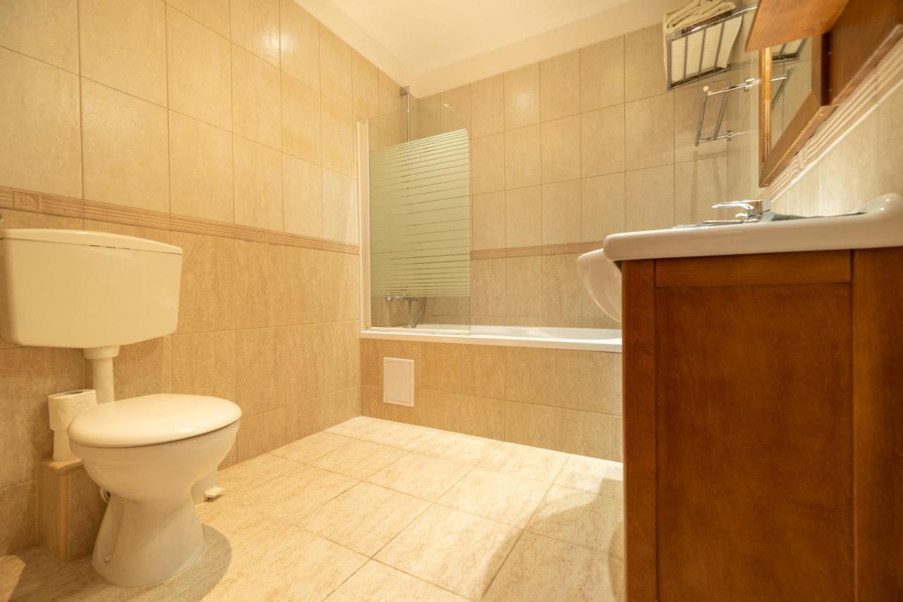 Corona Villa Hévíz Extérieur photo